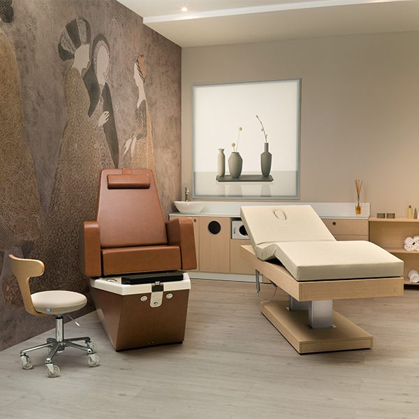 Cabine miste complete: manicure, pedicure e trattamenti in un unico spazio